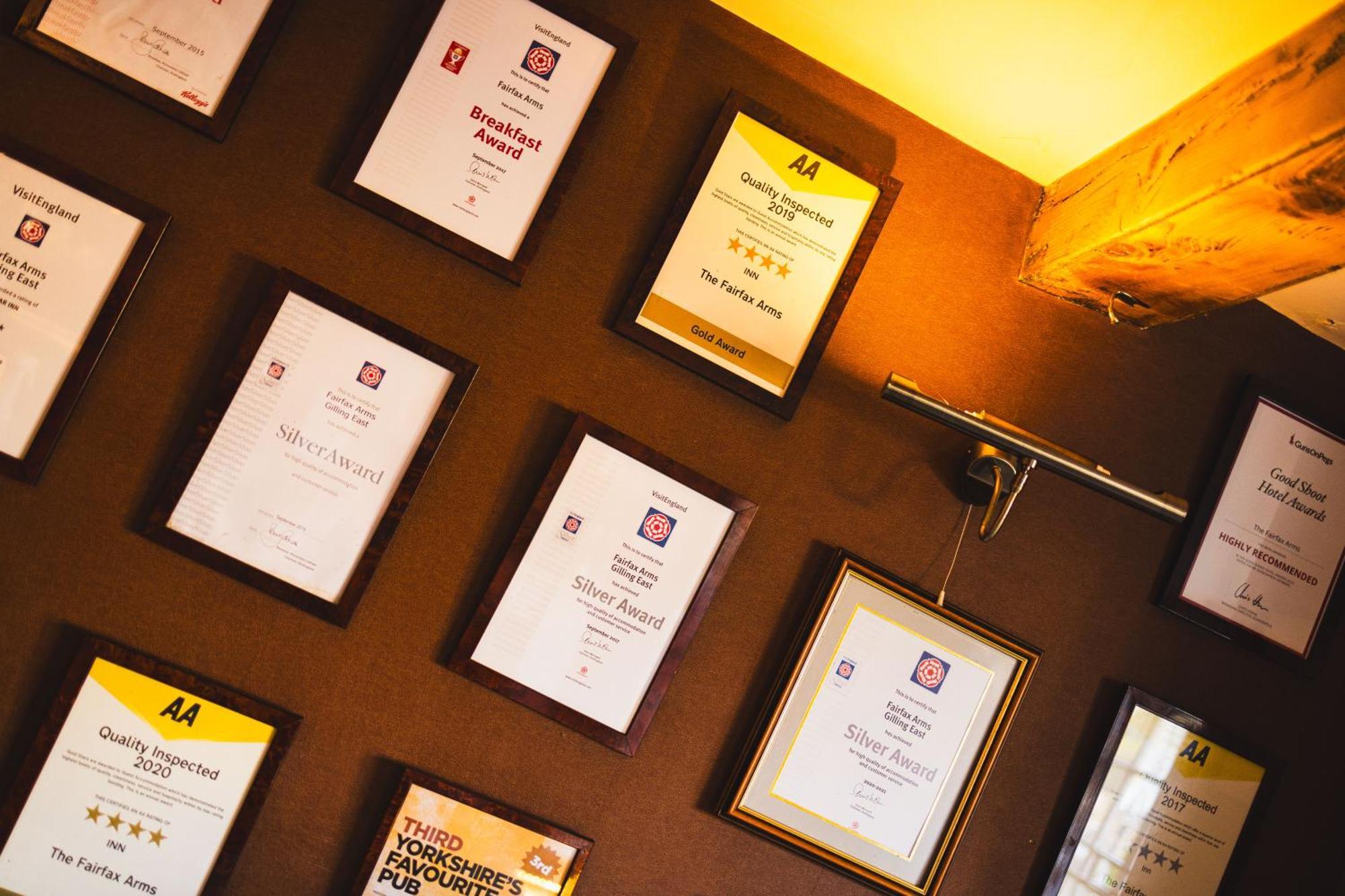 ホテル The Fairfax Arms Gilling East エクステリア 写真